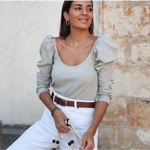 NWT ZARA Puff Long Sleeve Crop top 💚